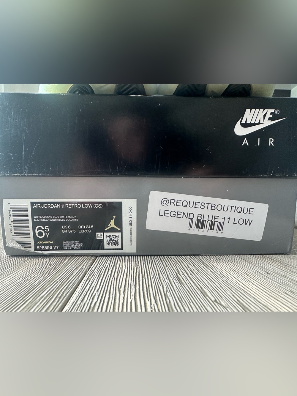 Air Jordan 11 Retro Low “Legend Blue” (2021) White/Legend Blue Size 6.5 Y - Picture 5 of 5